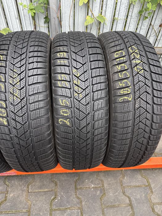 Anvelope Iarna 205/55/19 Pirelli SottoZero 3 205 55 19 R19