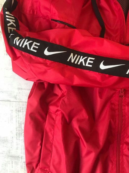 NIKE - Дамско Шушляково яке