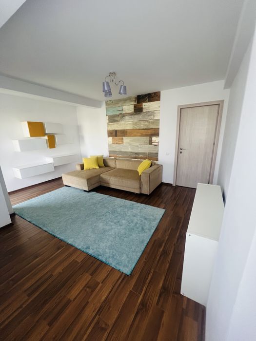 Inchiriez apartament 2 camere cu loc de parcare(direct la proprietar), zona Auchan Titan