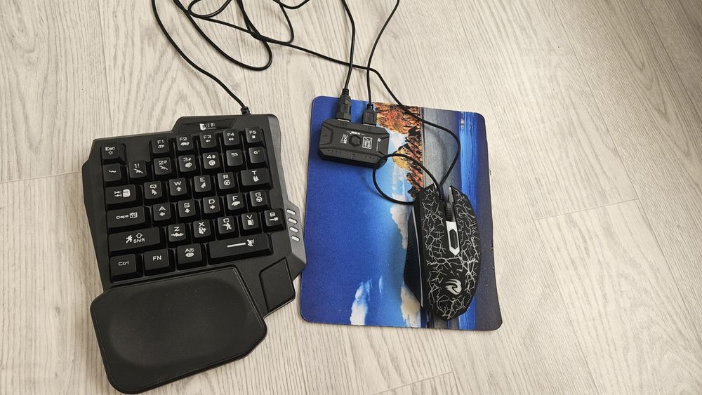 Игровой контроллер для телефона