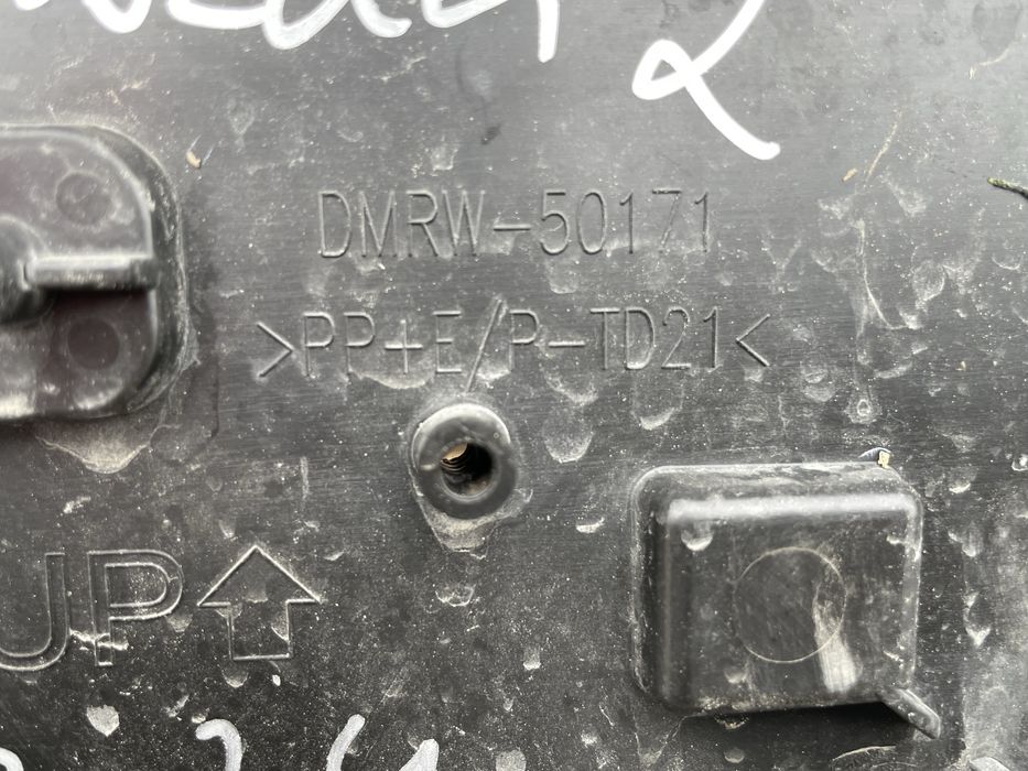 Стойка регистрационен номер Mazda 2 Мазда 2  2022-2024г