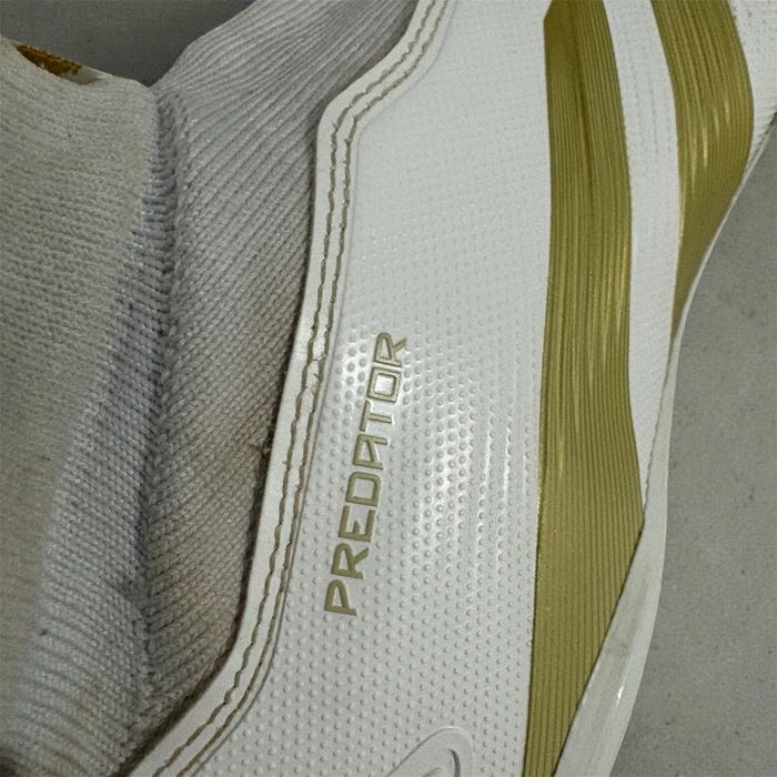 Ghete de fotbal adidas