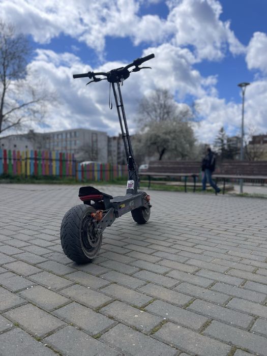 Електрическа тротинетка KuKirin G4 2024