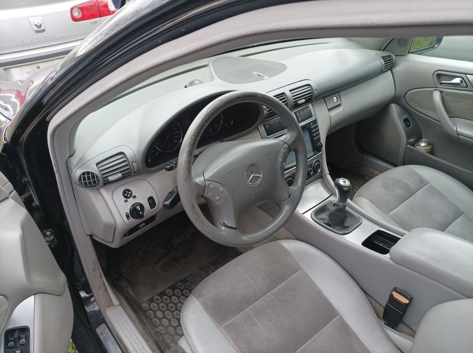 Dezmembrari Mercedes C class w203 2.2 diesel an 2005