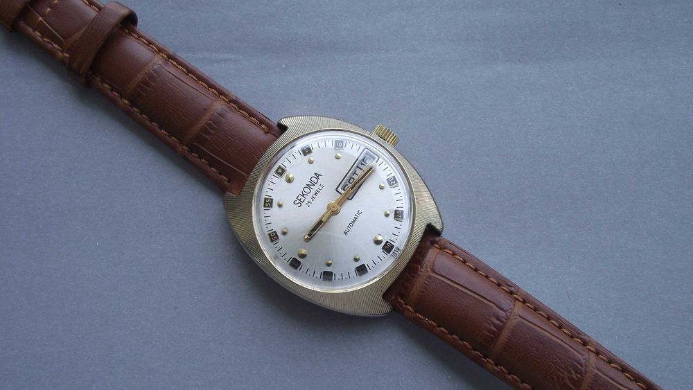 ЧАСОВНИК / SEKONDA- автомат с мех: 2427 - 25кам.