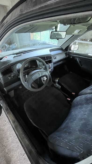 Golf 3 на части в движение