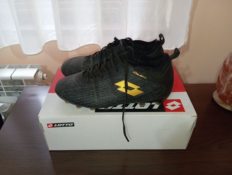 Оригинални бутонки Lotto