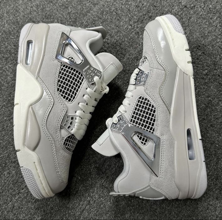 Jordan 4  “Frozen Moments”