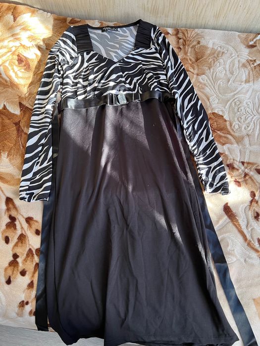 Продам женский платье