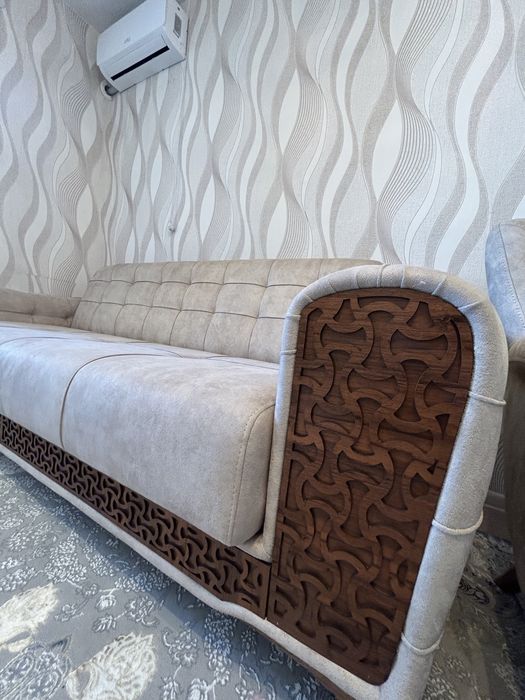 Диван раскладной вместе с двумя креслами