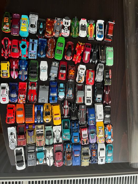Hot wheels колички