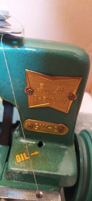 Аверлок (Tikuv mashinasi) karobkasidan olinmagan ishlatilmagan