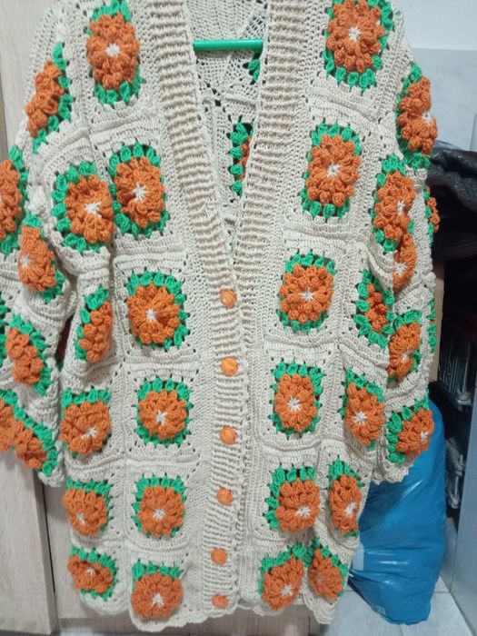 Jerseu croșetat la comanda