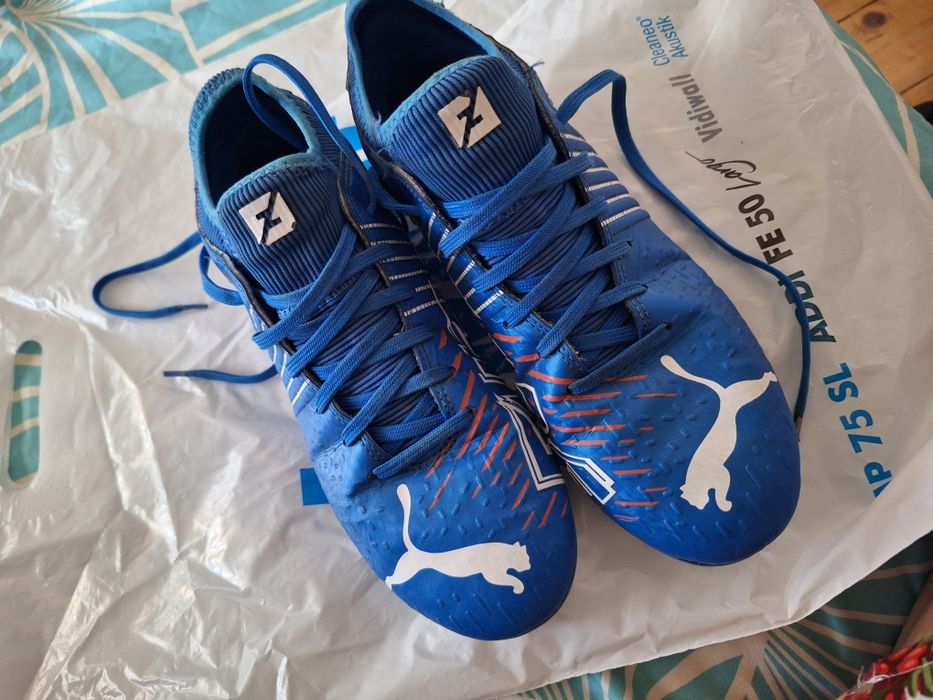 Бутонки за футбол