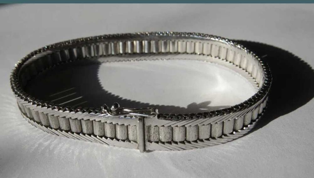 Veche bratara argint ,germania federala,tutcuaze naturale