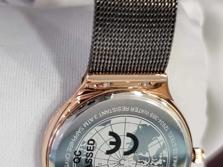 Дамски часовник Bering Classic Sapphire Нов!