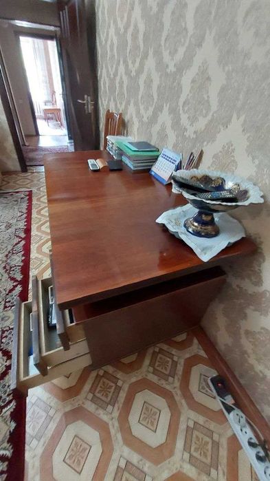 Письменный стол в отличном состоянии