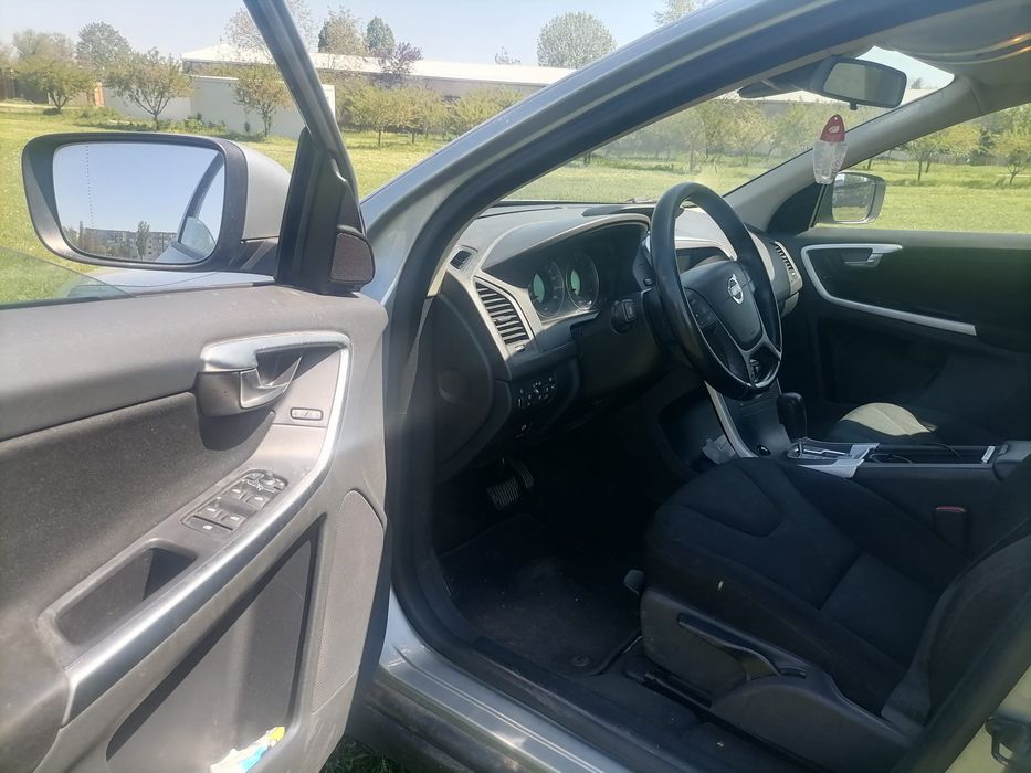 Vând Volvo xc60 an 2010