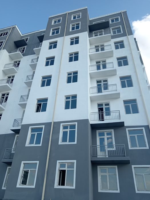 Зарафшон шаҳри 14 мкр дан 1 хоналик квартира сотилади,