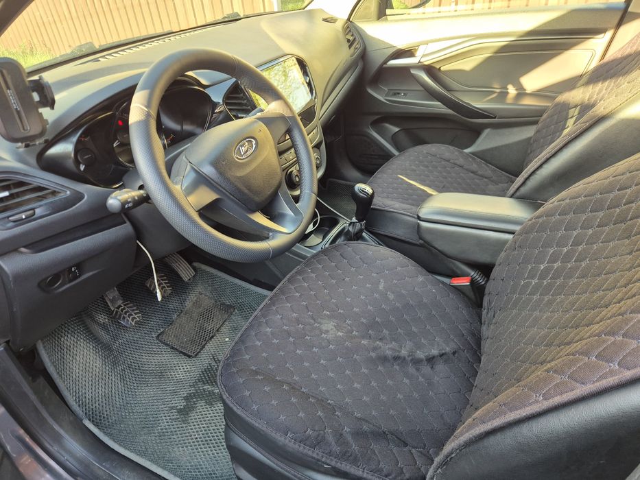 Lada vesta продам