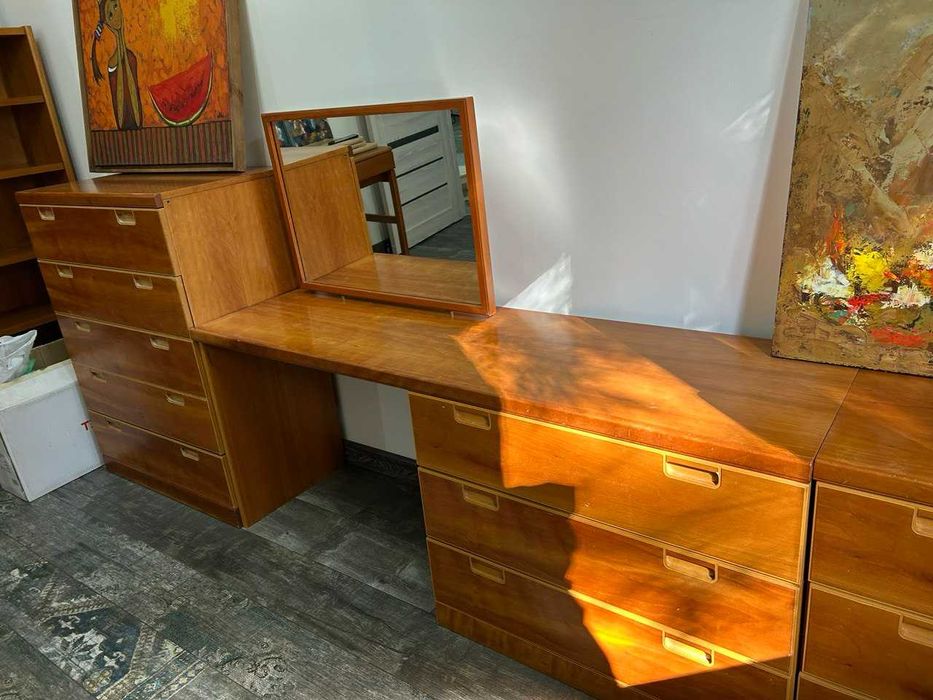 ПРОДАМ Антикварный гарнитур мебели КАБИНЕТ 6 предметов. Звоните ТОРГ