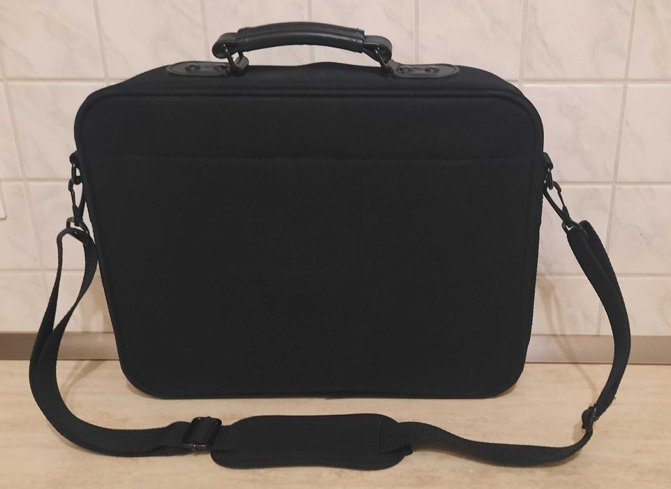 HP-масивна чанта за лаптоп и документи