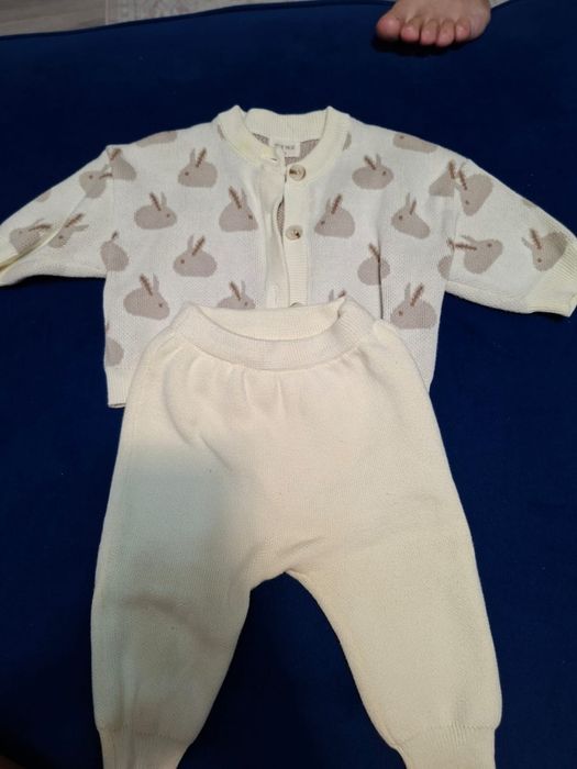 Продам детские вещи, комбинезоны