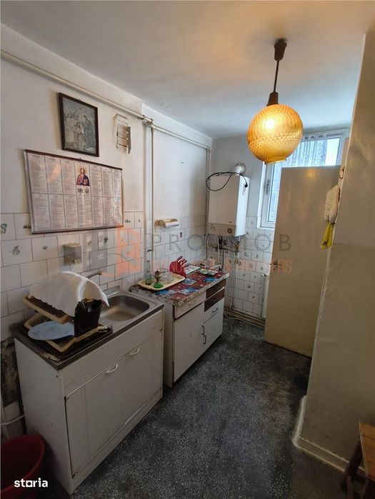 Apartament 3 camere cf1 decomandat zona Micro 3