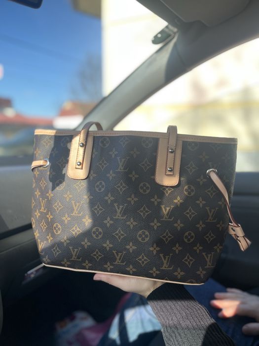 Geanta Louis Vuitton