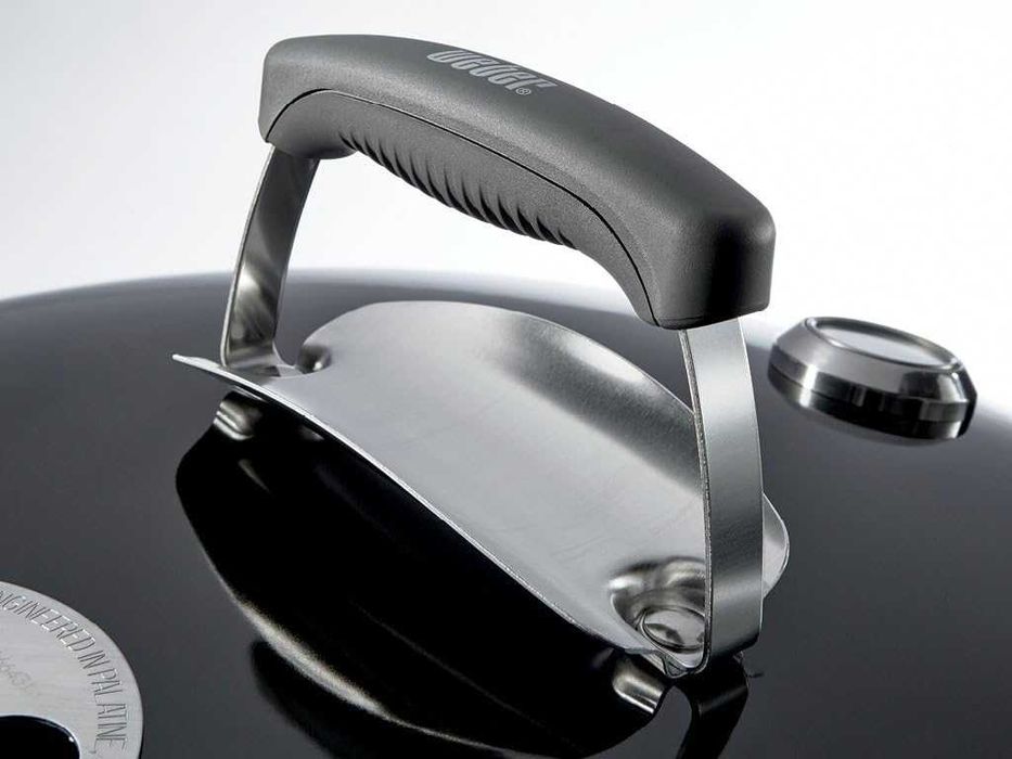 Угольный гриль Weber Master-Touch GBS E-5750 57 см с чехлом