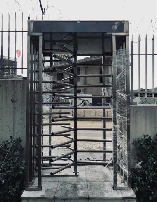 To'liq balandlikdagi tashqi turniket