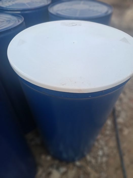 Butoaie cu capac