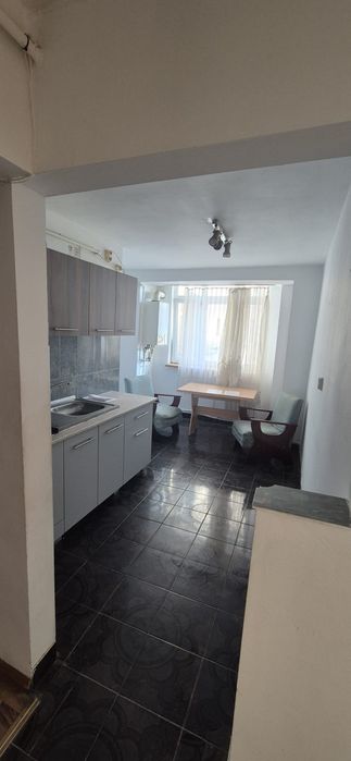 Vand apartament 3 camere ,centrul nou