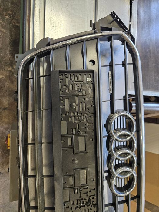 Решетка за  Audi A4 b8.5 quatrro OEM