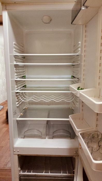 Продам холодильник Атлант