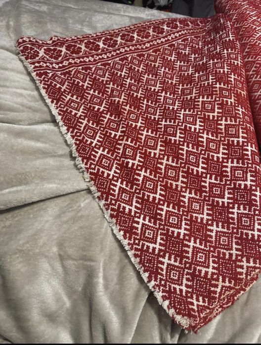 Covertura / covor din lana tesut manual