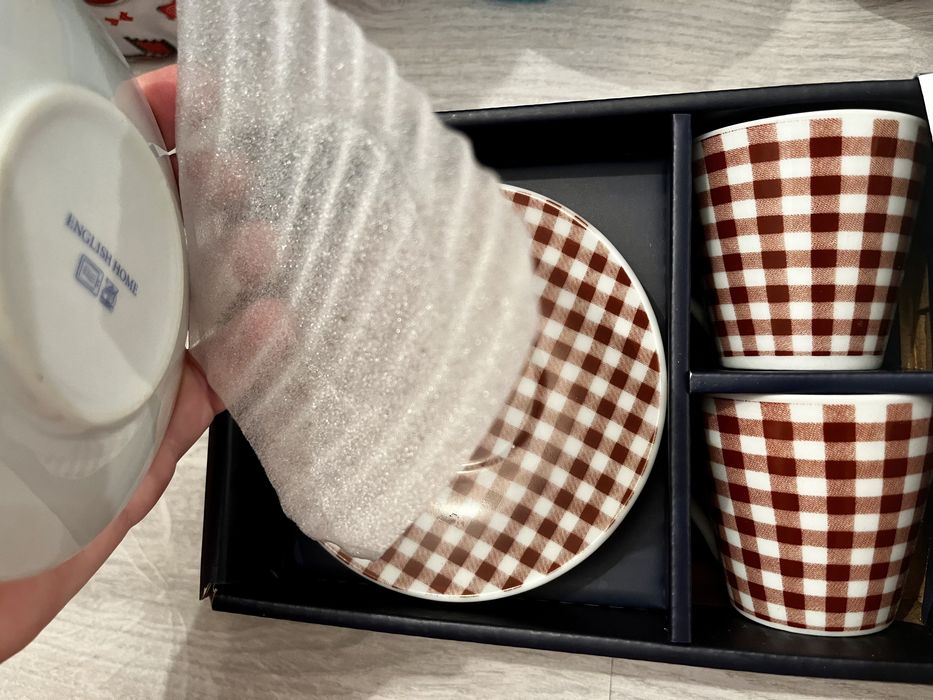 Set 2 ceecute cafea cu farfurii English Home noi in cutie