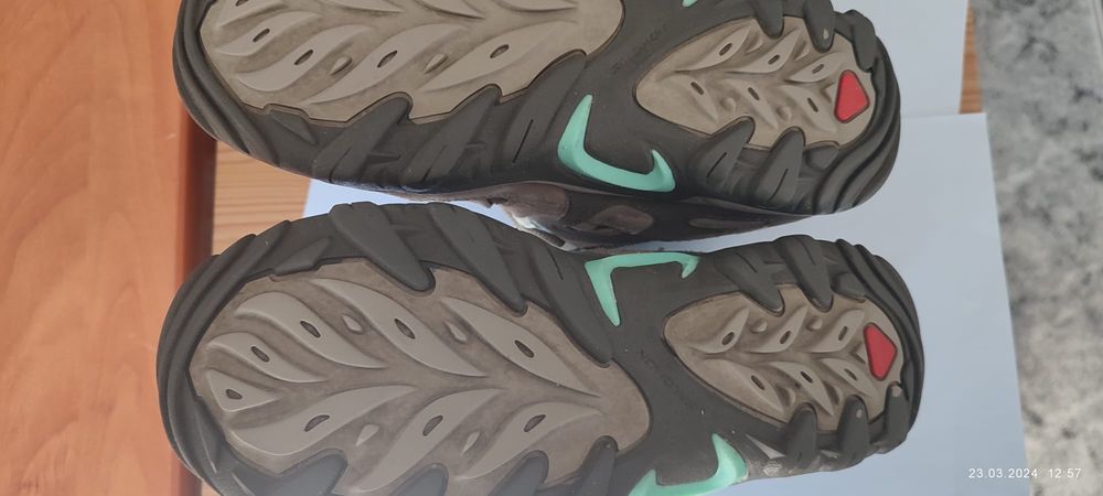 Ghete Salomon marimea 37 1/3