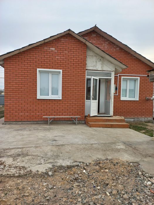 Продаётся  по ул.Бурлинский 19/1