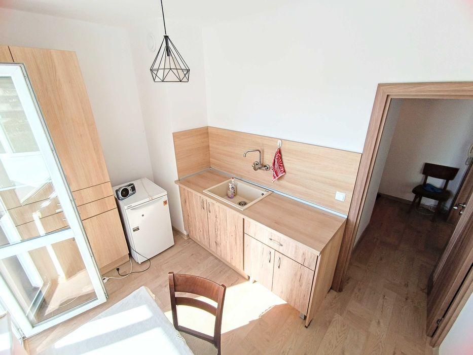 Дава се под наем Двустаен апартамент в Варна, Център - 42 кв.м за 433.5 € - Снимка #2