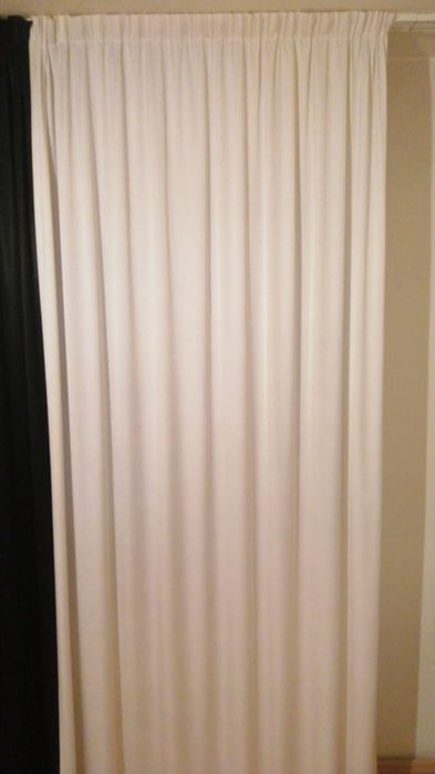 2 Perdele voal alb + 4 Draperii satin alb si negru - stare excelenta!