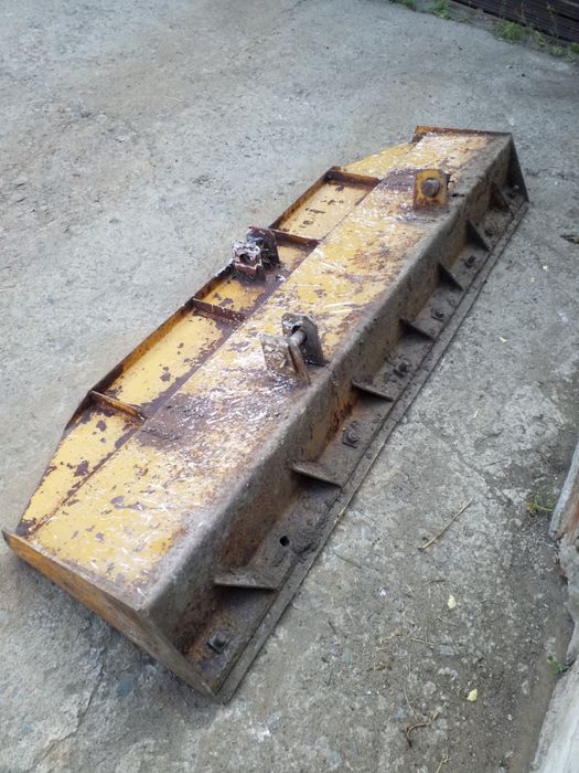 Отвал  ДТ 75 , МТЗ.