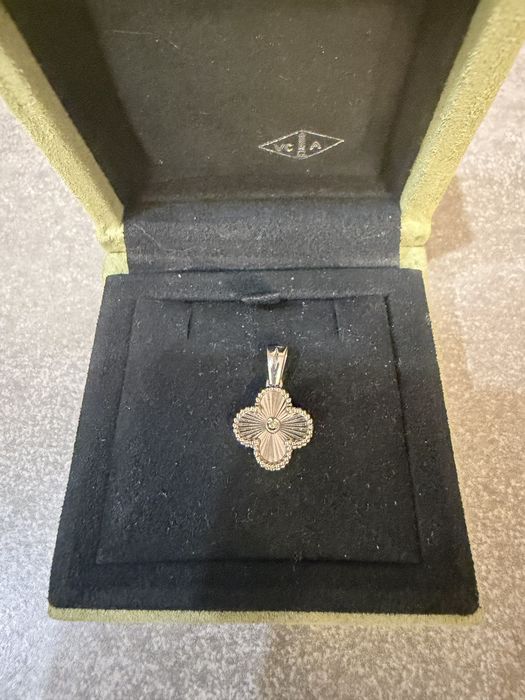 Кулон под Van cleef