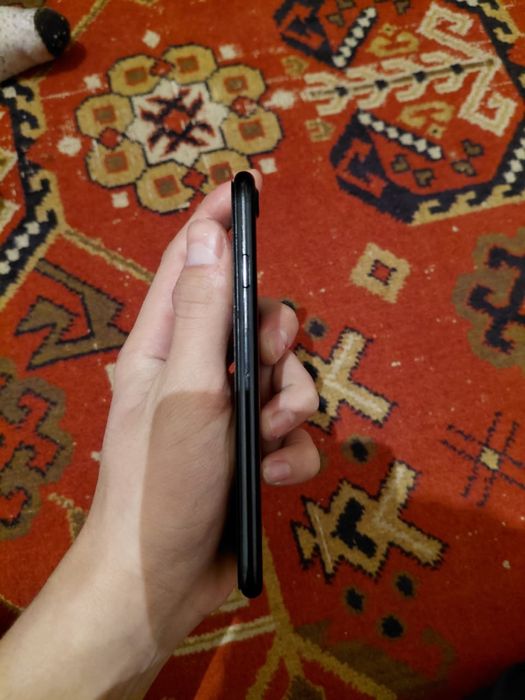 Iphone 7 хорошем состояние