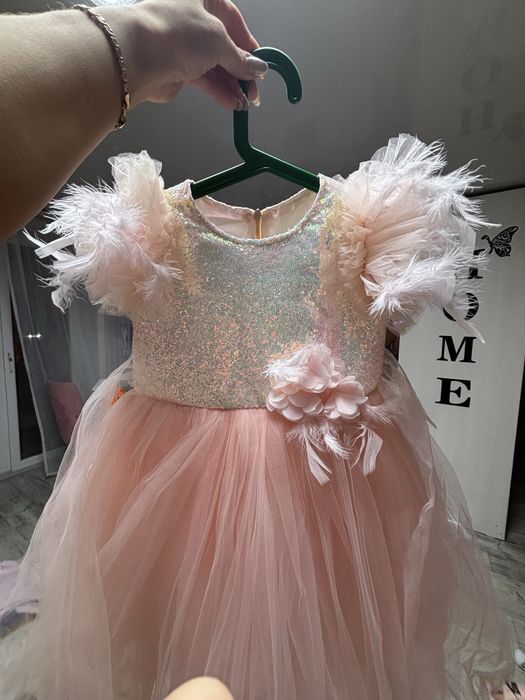 Продам платье на девочку