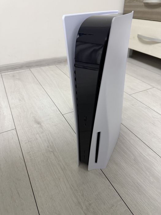Vand Playstation 5 1 TB disk edition