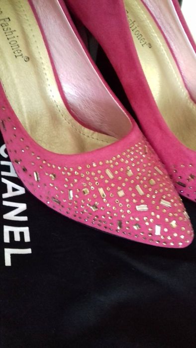 Pantofi fucsia cristale 39,Noi