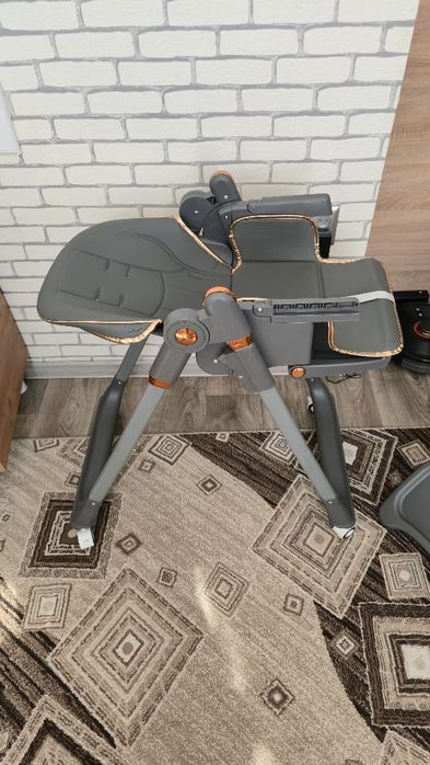 Продам стульчик для кормления