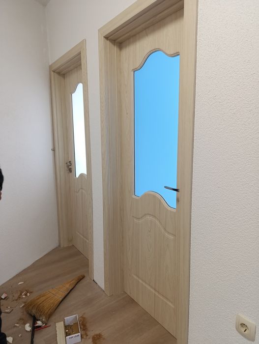 Монтаж на интериорни врати