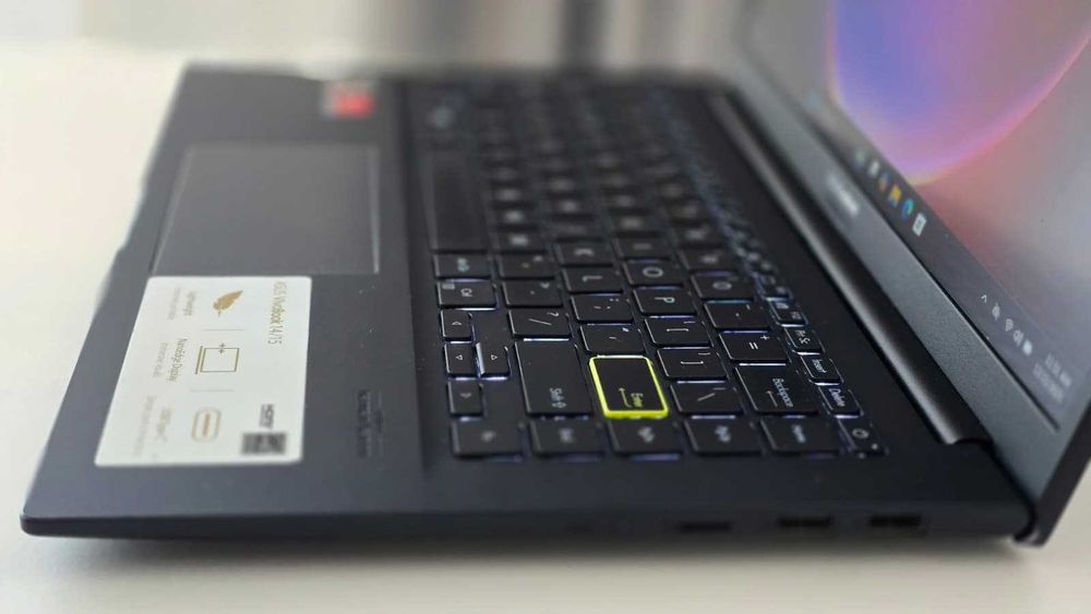 Laptop Asus Vivobook 14 M413 AMD Ryzen 5 impecabil